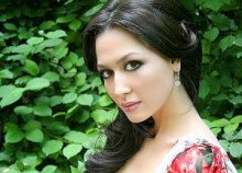 Lola Yuldasheva - Childirmaga o'yna