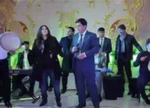 Og'abek Sobirov va Ozoda Nursaidova - Yaxshisini topmaysiz qo'shiq matni, lyrics